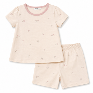 Ensemble Pyjama Enfant T-shirt & Short Beige Clair et Rose Pâle à Motifs Floraux Discrets